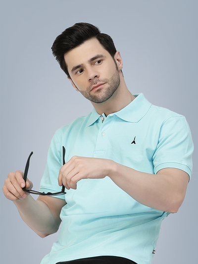 The Versatile Elegance of Oversized White T-Shirts: A Wardrobe Must-Have